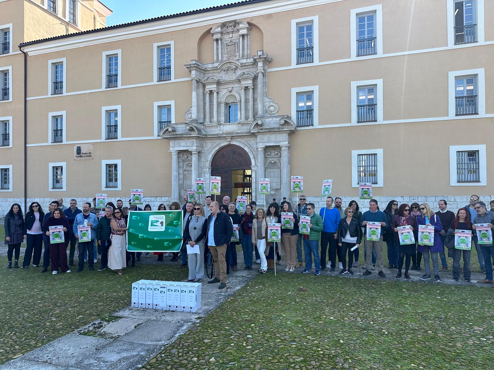 Foto Concentración Consejería Nivel 26